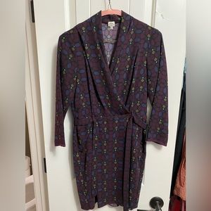 Wilfred dress from Aritzia. Size Two. Excellent condition and dry cleaned only.